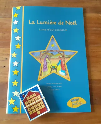 Lumière de Noël, La - Livre d'autocollants