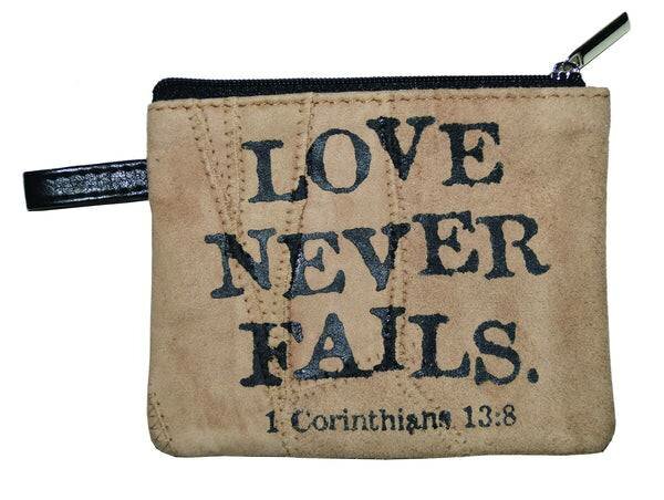 Porte monnaie Love never fails (cuir recyclé) - 1 Cor 13:8