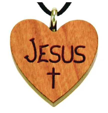 Collier coeur en bois érable vernis