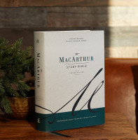ESV The MacArthur study Bible (second edition) hardcover