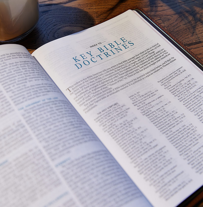 ESV The MacArthur study Bible (second edition) hardcover