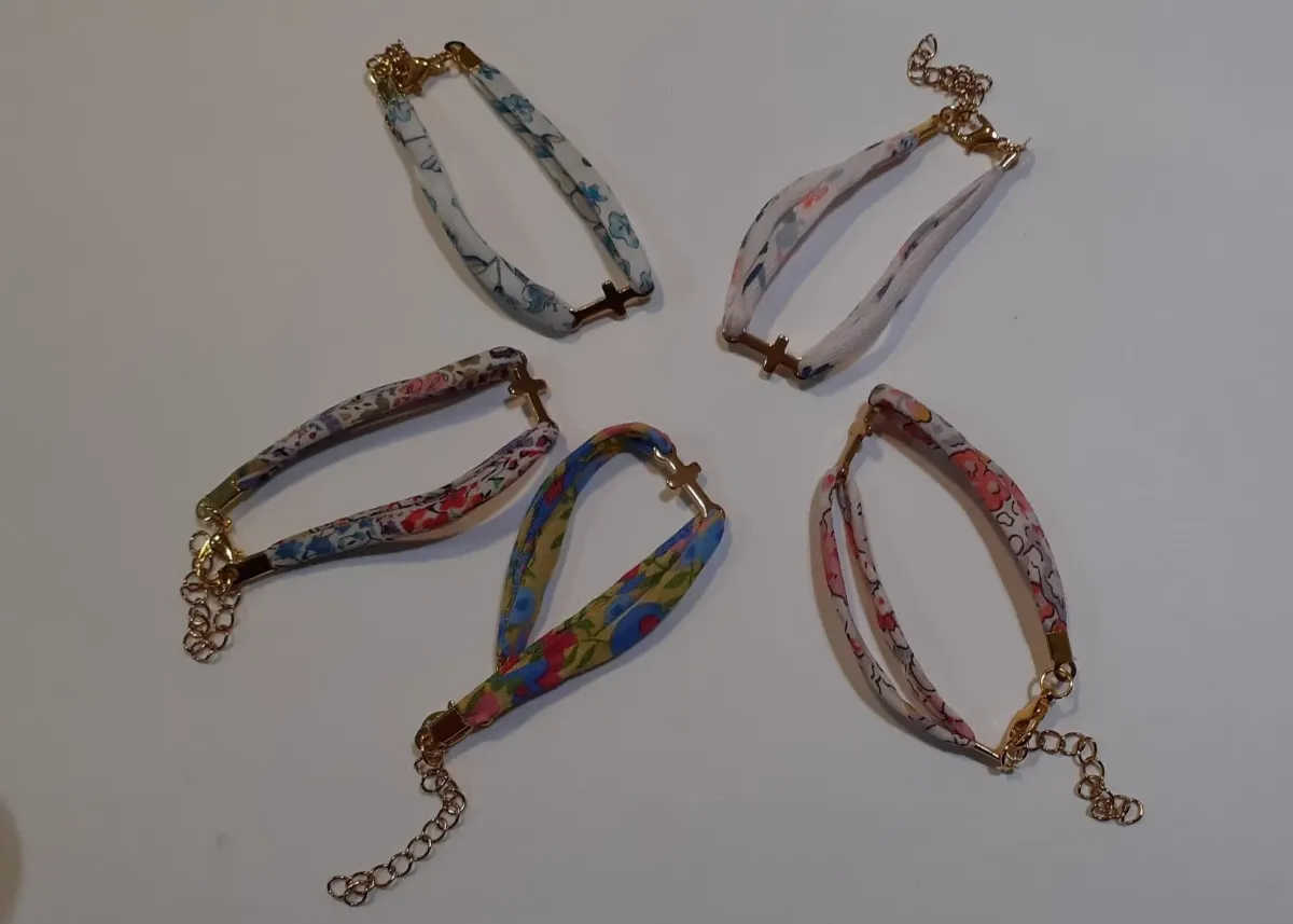 Bracelet Liberty - Croix acier inoxydable doré
