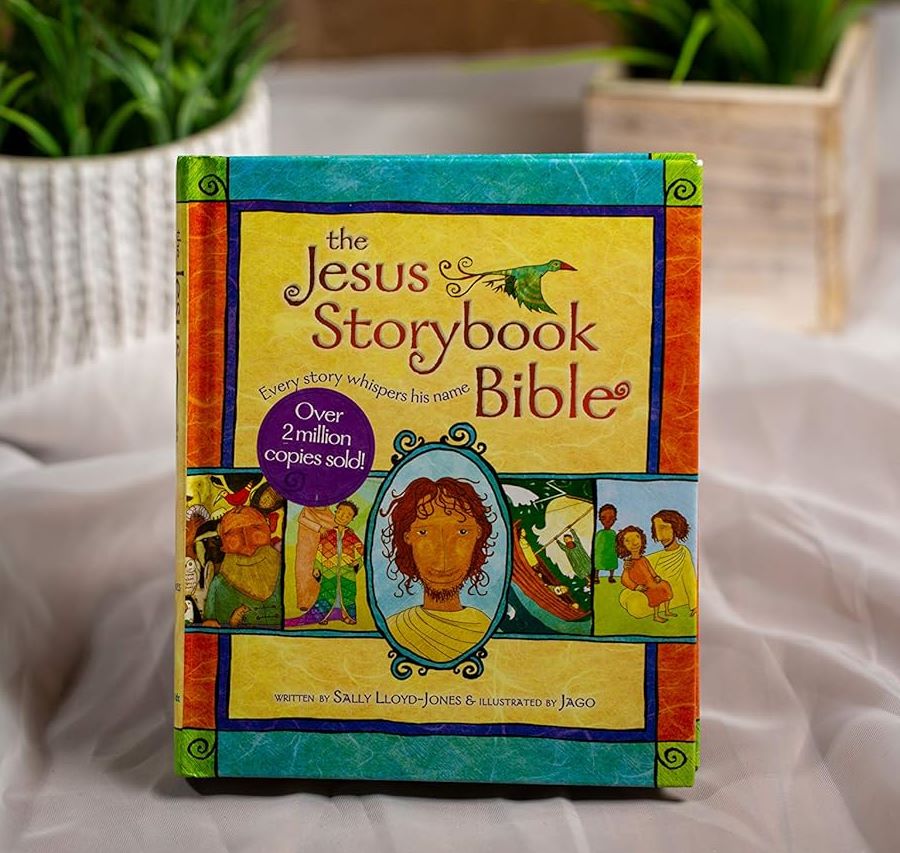 The Jesus storybook Bible - Every story whispers His name