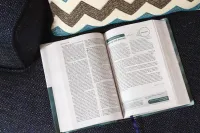 NIV couple devotional Bible - Growing together in Christ (hardcover)