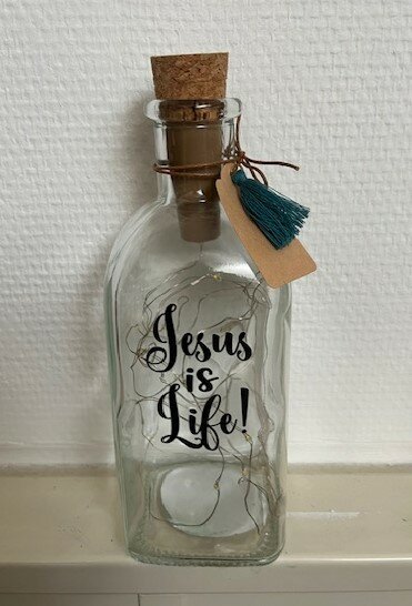 Bouteille LED - Jesus is life !