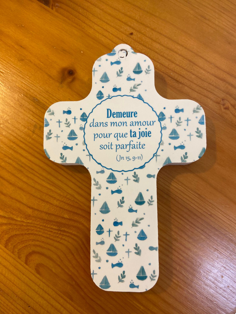 Croix en bois 13x9 cm Blanche "Demeure dans mon amour"