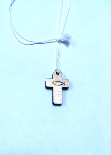 Pendentif petite croix "signe du poisson"