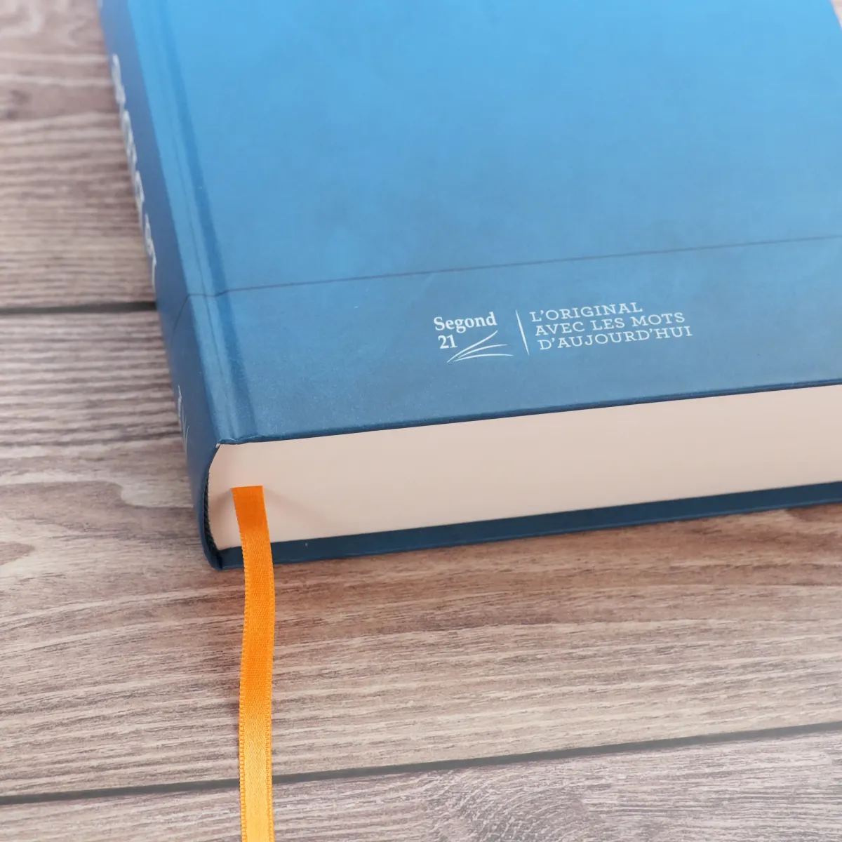 Bible SG21 rigide bleue avec notes de référence