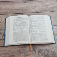 Bible SG21 rigide bleue avec notes de référence